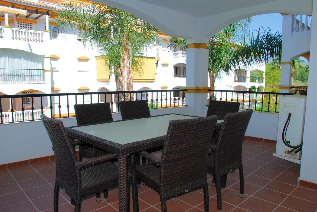 ماربيا Great Puerto Banus Apartment المظهر الخارجي الصورة